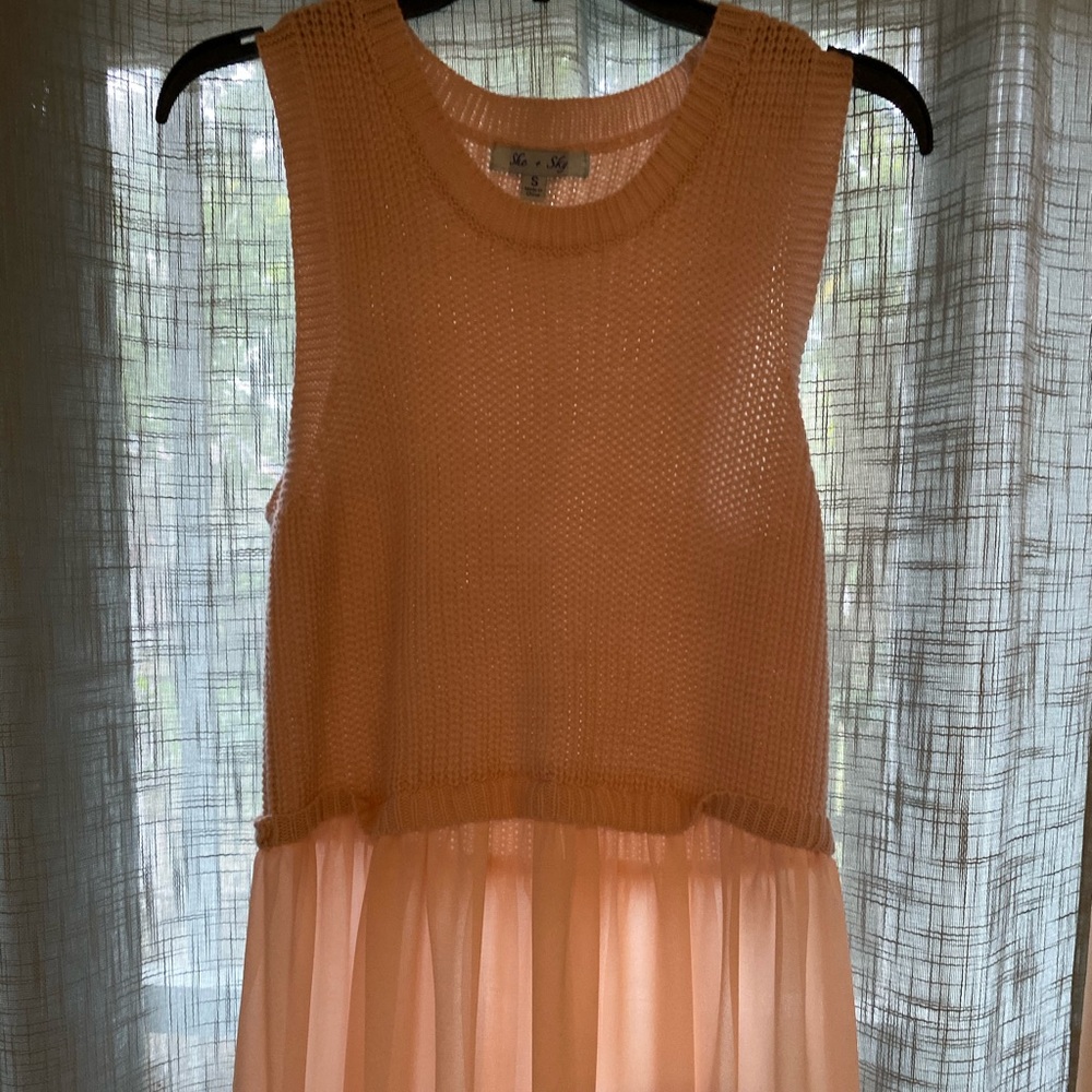 Knit sleeveless sweater